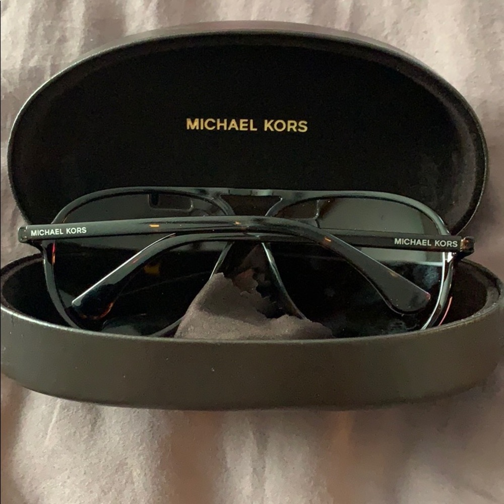 Brand New Michael Kors Ludlow Sunglasses - Picture 2 of 4